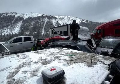 19 مصابًا في تصادم عشرات السيارات بولاية كولورادو الأمريكية