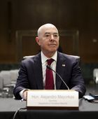 الديموقراطيون في مجلس النواب الأميركي يسعون لعزل وزير الدفاع