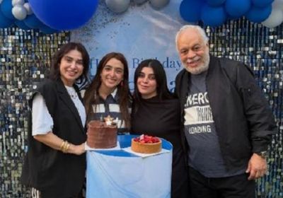 روجينا تحتفل بعيد ميلادها في أجواء عائلية دافئة.. لحظات عفوية تخطف الأنظار