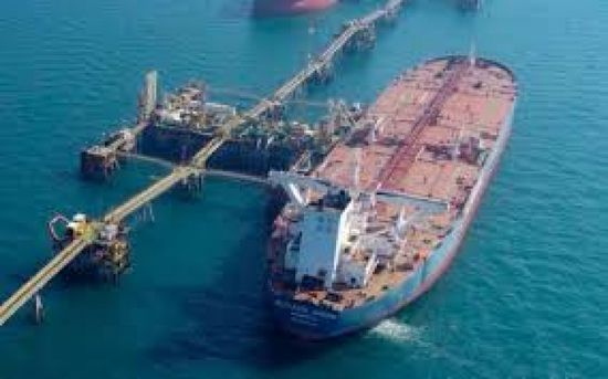 مصادر: ناقلة تصل لسواحل العراق لتحميل خام البصرة