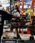 انكماش الإنتاج الصناعي الأمريكي مع تآكل التفاؤل