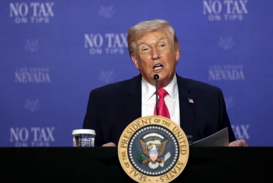 ترامب: سنعمل مع إيران لنقل اليورانيوم للولايات المتحدة