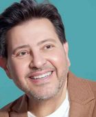 تفاصيل صادمة عن الحالة الصحية لهاني شاكر: توقف قلبه 8 دقائق بعد عملية جراحية