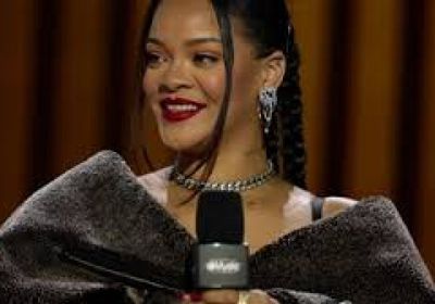 ريهانا تسطر إنجازًا جديدًا.. مبيعاتها تتجاوز الـ200 مليون وحدة