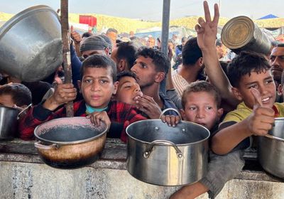 تحذيرات من نقص المواد الغذائية والدواء في غزة