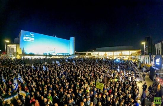 آلاف الإسرائيليين يتظاهرون في تل أبيب ضد حكومة نتنياهو