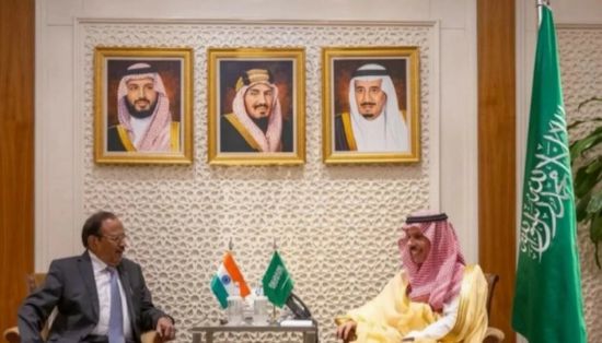 وزير الخارجية السعودي يستقبل مستشار الأمن الوطني في الهند