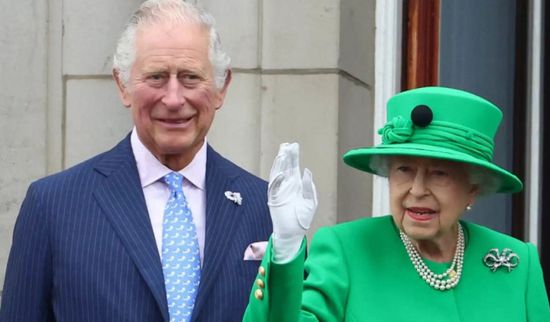 الملك تشارلز يُلقي خطابًا تكريميًا في مئوية والدته إليزابيث الثانية