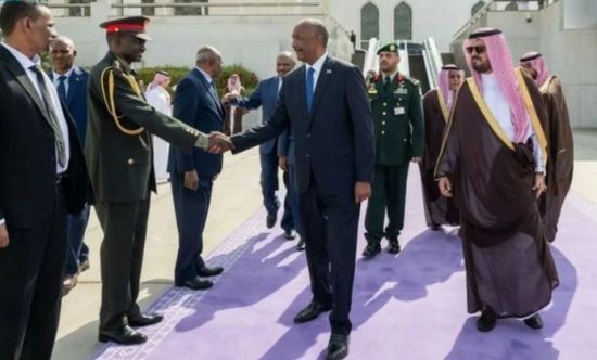 رئيس مجلس السيادة السوداني يُغادر جدة