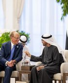 رئيس الإمارات يلتقي رئيس مجلس إدارة شركة بلاك روك
