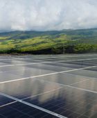 مشاريع نوعية تعزز الوصول إلى الطاقة المتجددة حول العالم