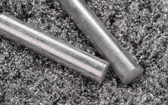 أسعار الألومنيوم تلامس ذروة أربع سنوات عالميا