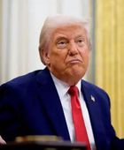 ترامب يأمر البحرية الأميركية بتدمير أي قوارب تضع ألغاما في مضيق هرمز