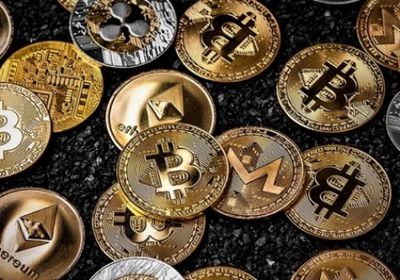 تراجع العملات المشفرة وتفوق "البيتكوين" على الذهب