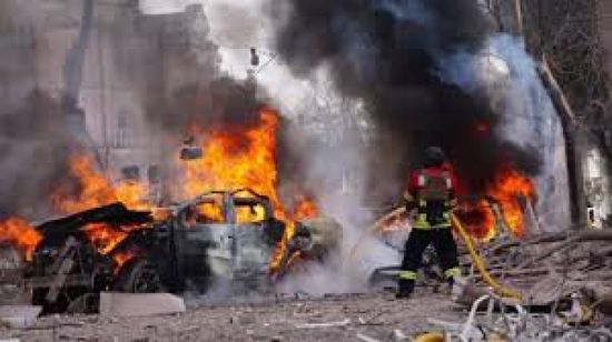 مقتل شخصين وجرح 14 آخرين بضربات روسية على أوكرانيا