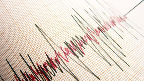 زلزال بقوة 5.7 ريختر يضرب جزيرة كريت اليونانية