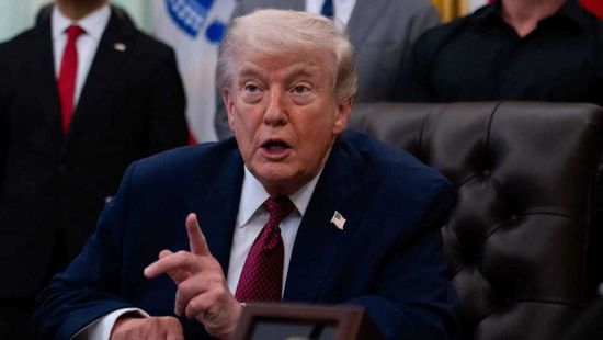 ترامب يمدد تعليق قانون "جونز" للشحن لـ 90 يوماً