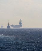 مدمرة أمريكية تعترض سفينة قبل توجهها لأحد الموانئ الإيرانية