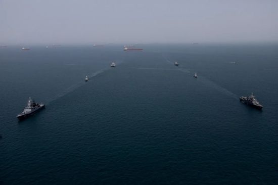 القيادة الوسطى الأمريكية تواصل فرض حصارها على الموانئ الإيرانية