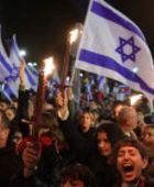 الآلاف يتظاهرون وسط تل أبيب ضد نتنياهو