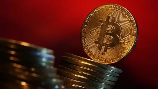 "استراتيجي" تقتنص صدارة مالكي "البيتكوين" عالمياً