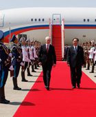 في زيارة عمل.. وزير الدفاع الروسي يصل كوريا الشمالية