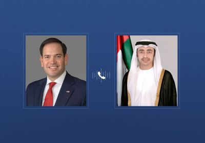 هاتفياً.. وزير الخارجية الإماراتي ونظيره الأمريكي يبحثان التطورات الإقليمية