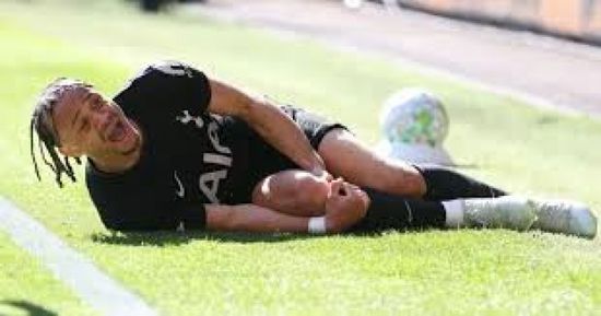 غياب الهولندي سيمونز لاعب توتنهام عن كأس العالم بعد إصابة في الركبة
