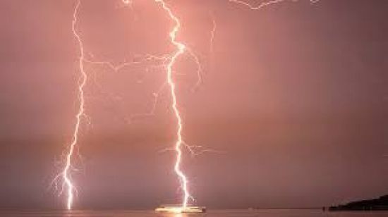 صواعق برق تودي بحياة 14 في بنجلادش وسط عواصف موسمية