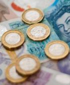 عوائد السندات البريطانية تلامس أعلى مستوياتها منذ 2008