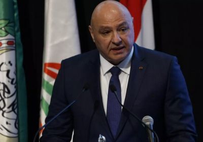 رئيس لبنان يتهم حزب الله بـ"الخيانة"