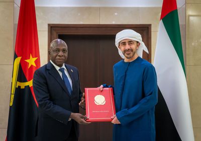 تسلمها عبدالله بن زايد.. رئيس الإمارات يتلقى رسالة خطية من نظيره الأنغولي