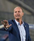 مدرب الأهلي يرفض الاستقالة عقب ثلاثية بيراميدز