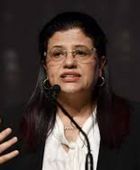 رئيس تونس يقيل وزيرة الطاقة قبل تصويت على مشاريع طاقات متجددة