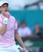 سينر يسحق نوري ويبلغ دور الثمانية في بطولة مدريد للتنس