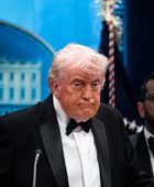 ترامب: إيران في حالة "انهيار كامل".. وتريد فتح المضيق بأسرع وقت