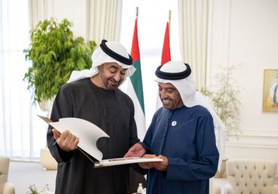 رئيس الإمارات يستقبل عبدالله الهاشمي.. ويوجه بتسمية أحد شوارع أبوظبي باسمه