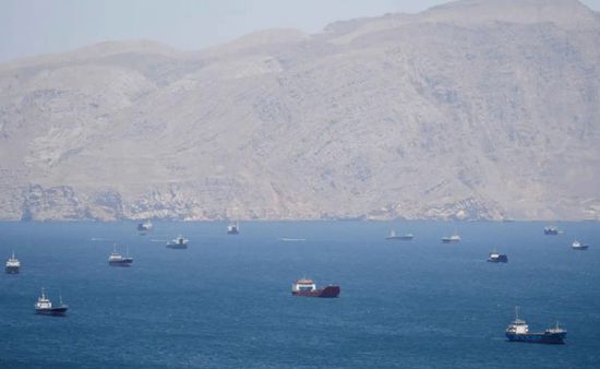 واشنطن: "ممر آمن" كفيل بإعادة الملاحة في مضيق هرمز