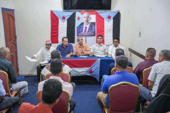 وفد انتقالي عدن يتفقد سير العمل بالهيئة التنفيذية في البريقة