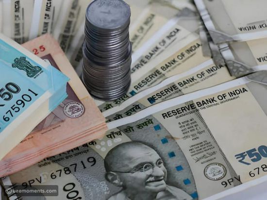 الروبية الهندية تتراجع لأدنى مستوى في 3 أسابيع