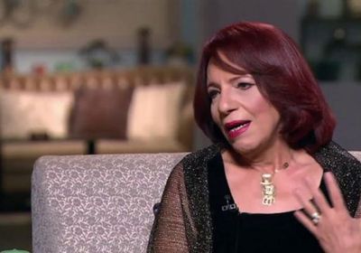 سقوط شرفة عقار على سيارة نجل الفنانة عارفة عبد الرسول في الإسكندرية دون إصابات