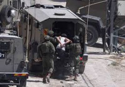 اعتقال فلسطيني ونجله خلال اقتحام إسرائيلي لمخيم عقبة جبر في أريحا