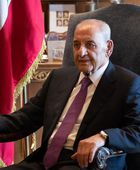 رئيس البرلمان اللبناني يحذر من الإساءة والتطاول على الرموز الدينية والوطنية 