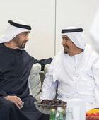 رئيس الإمارات يزور محمد خميس بن روية الخييلي في العين