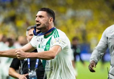 رسميًا.. إيقاف التركي ميريح ديميرال لاعب الأهلي السعودي