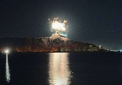الألعاب النارية تزين سماء عدن عقب خطاب الرئيس الزُبيدي