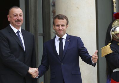 ماكرون سيُجري مباحثات مع علييف في أرمينيا