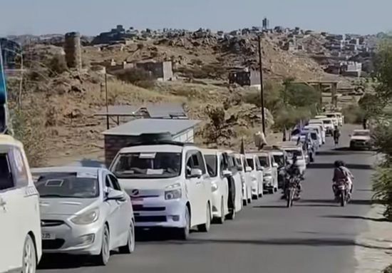مواكب حاشدة من مديريات يافع تنطلق نحو العاصمة عدن