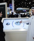 "إنسبشن" تطلق أول مساعد ذكاء اصطناعي مؤسسي