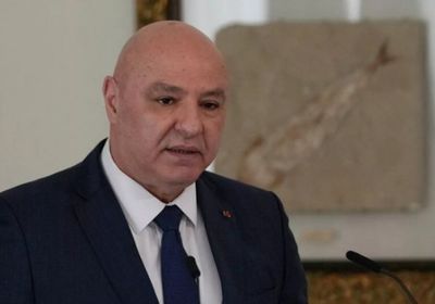 الرئيس اللبناني: على الجميع الالتفاف حول الجيش